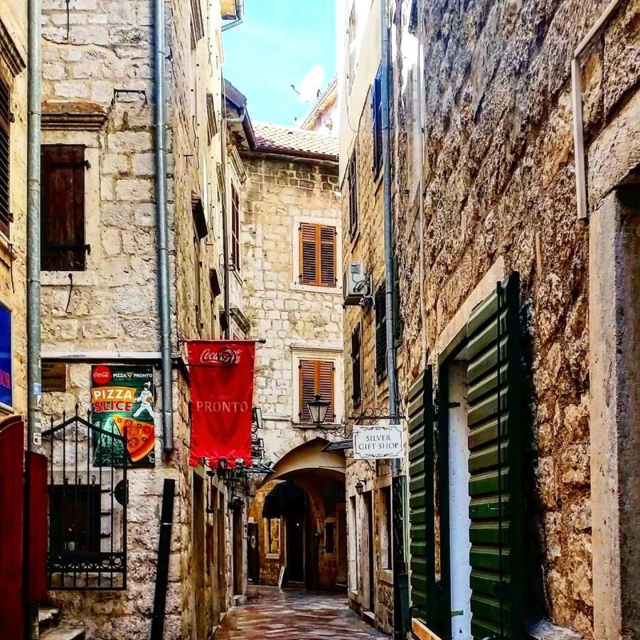 Old Town Kotor Square Lägenhet Exteriör bild